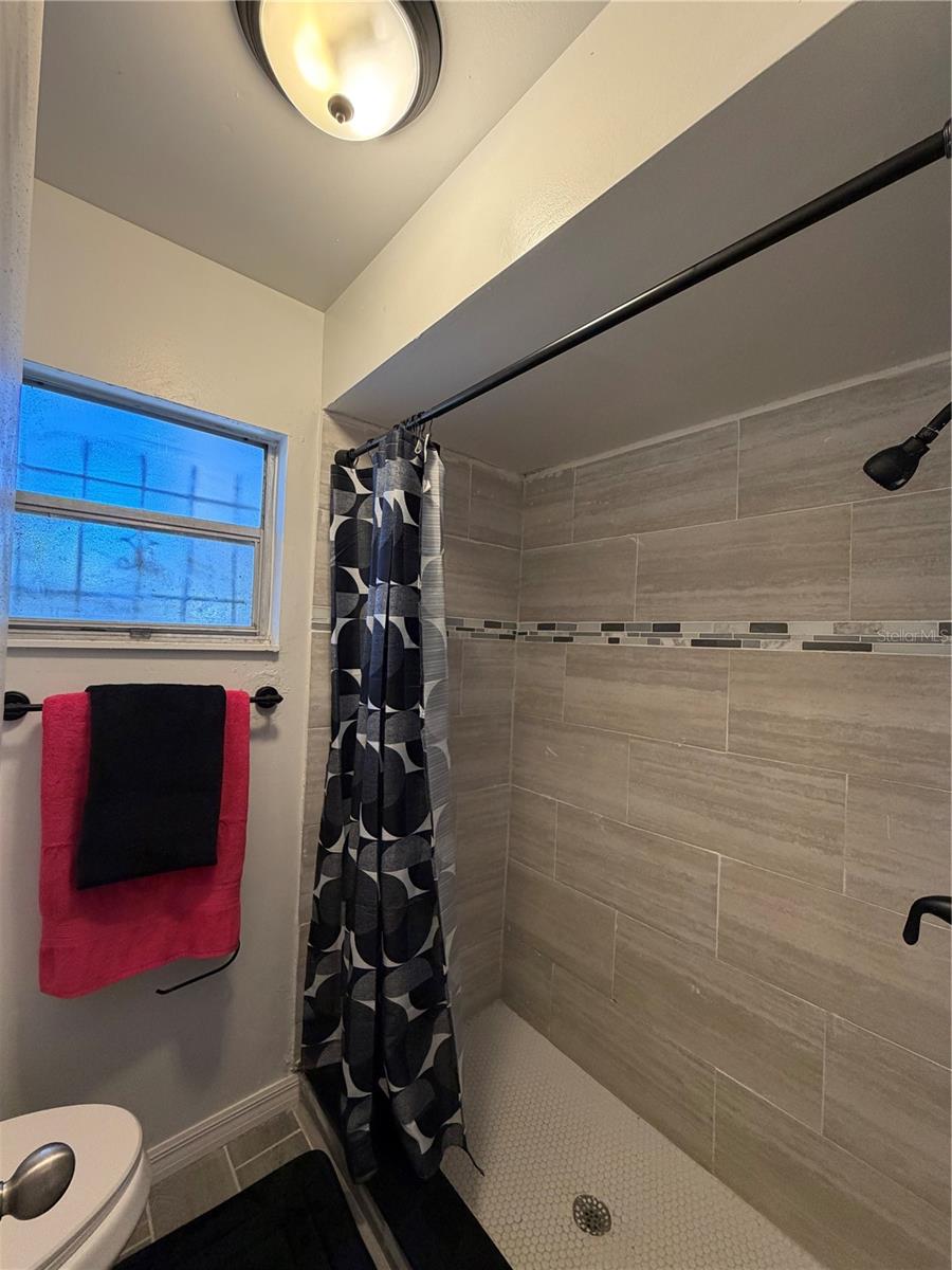 WINTER RUNA - Residential Lease