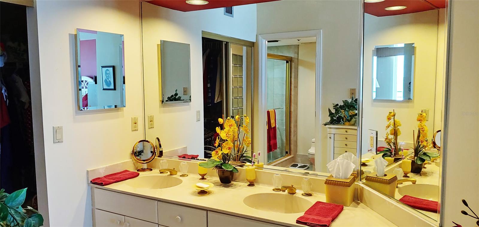 Ebb Tide Condo - Residential