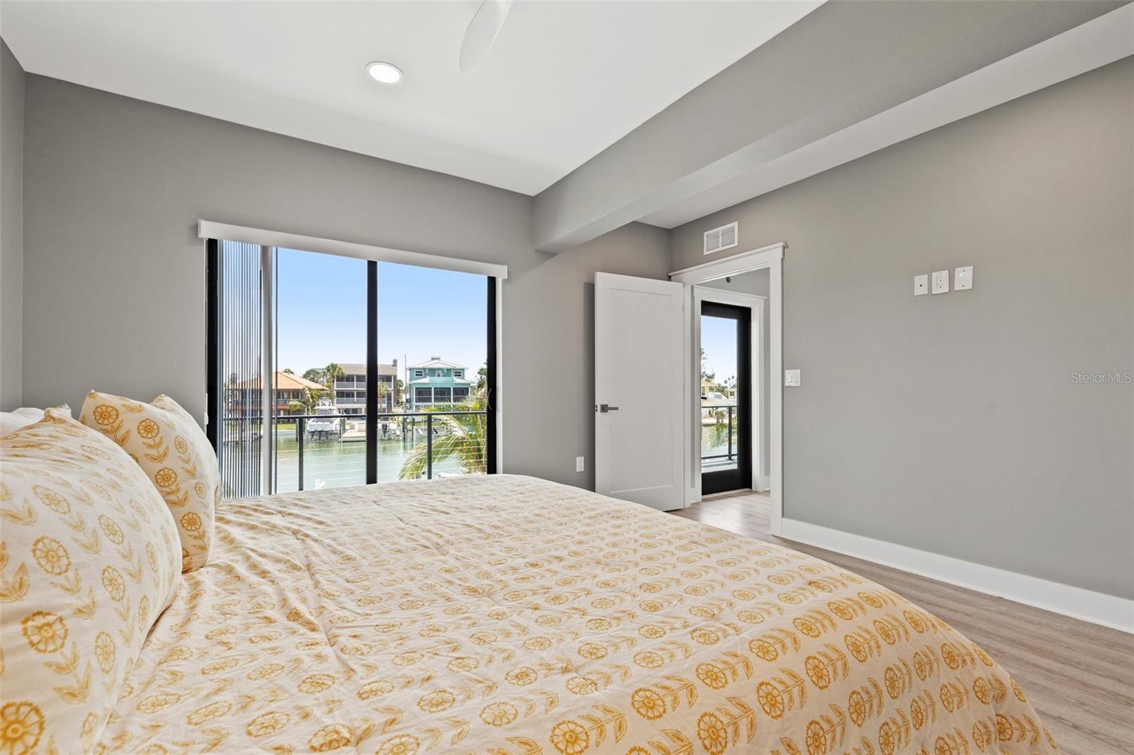 GRIFFITH CAPRI ISLE CONDO UNIT 12400 A - Residential Lease