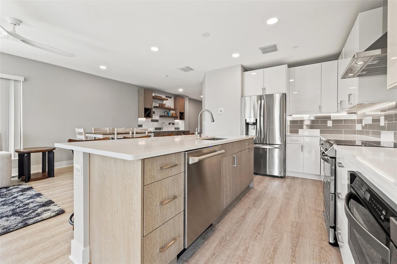 GRIFFITH CAPRI ISLE CONDO UNIT 12400 A - Residential Lease