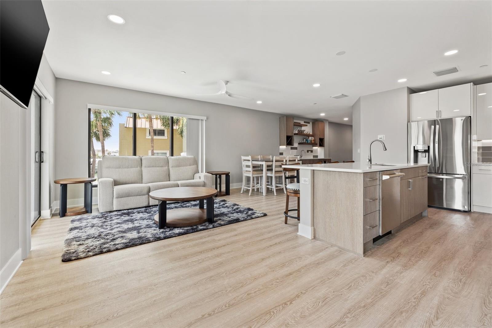 GRIFFITH CAPRI ISLE CONDO UNIT 12400 A - Residential Lease