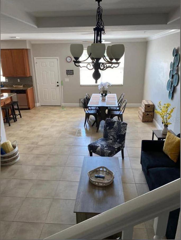 2544 BELLA VISTA DRIVE