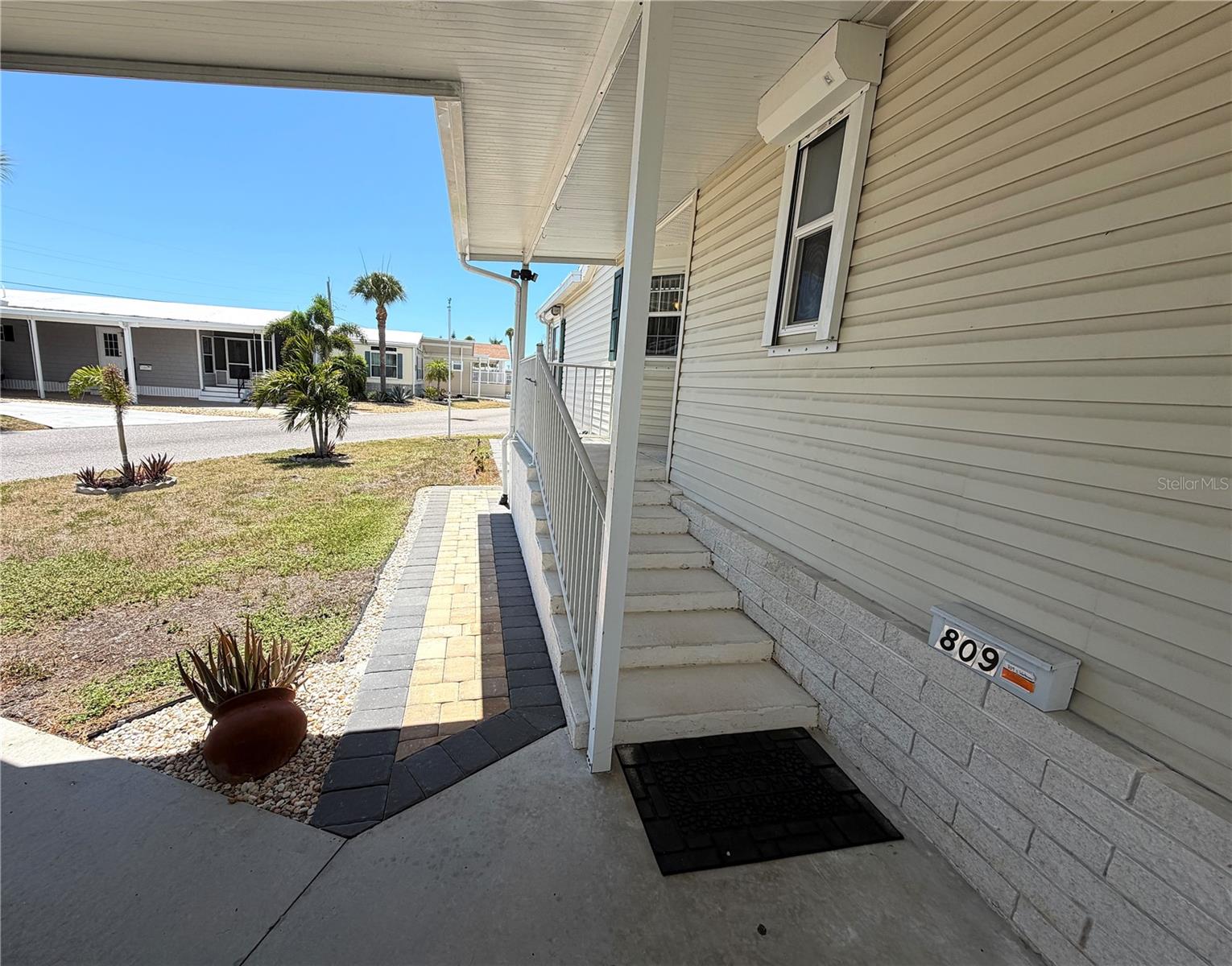 Search Properties for Sale 3 809 S WATERWAY