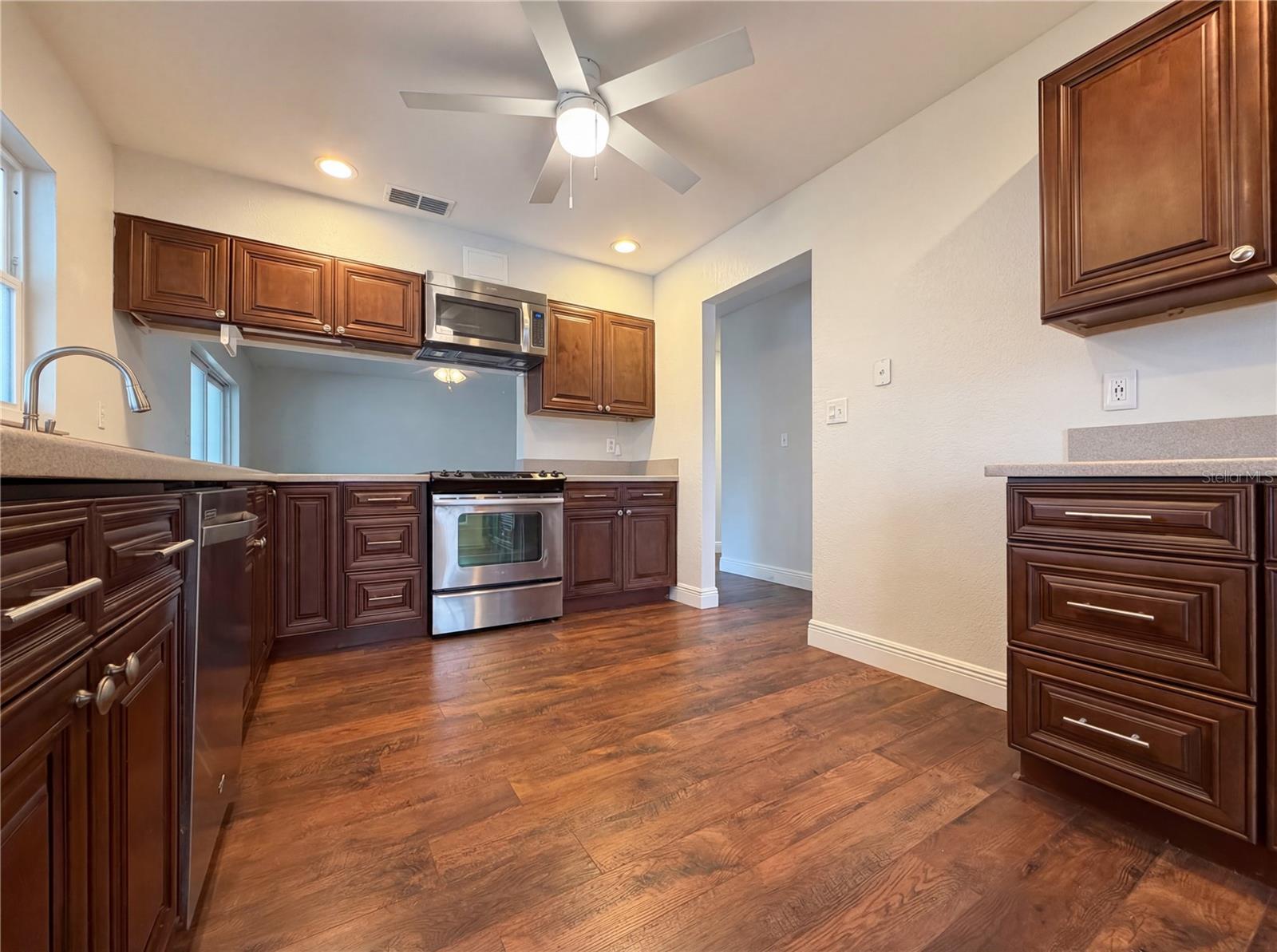 BRYAN MANOR SOUTH UNIT II - Residential