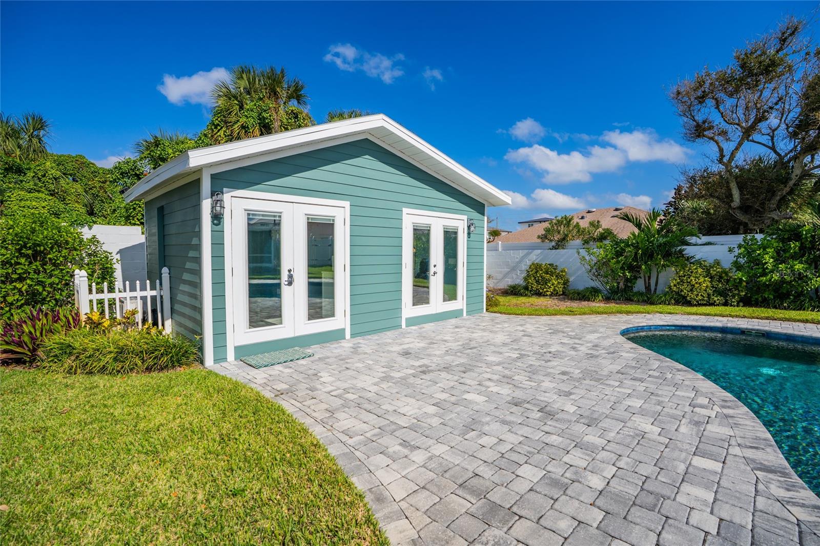 NEW SMYRNA BEACH - Residential