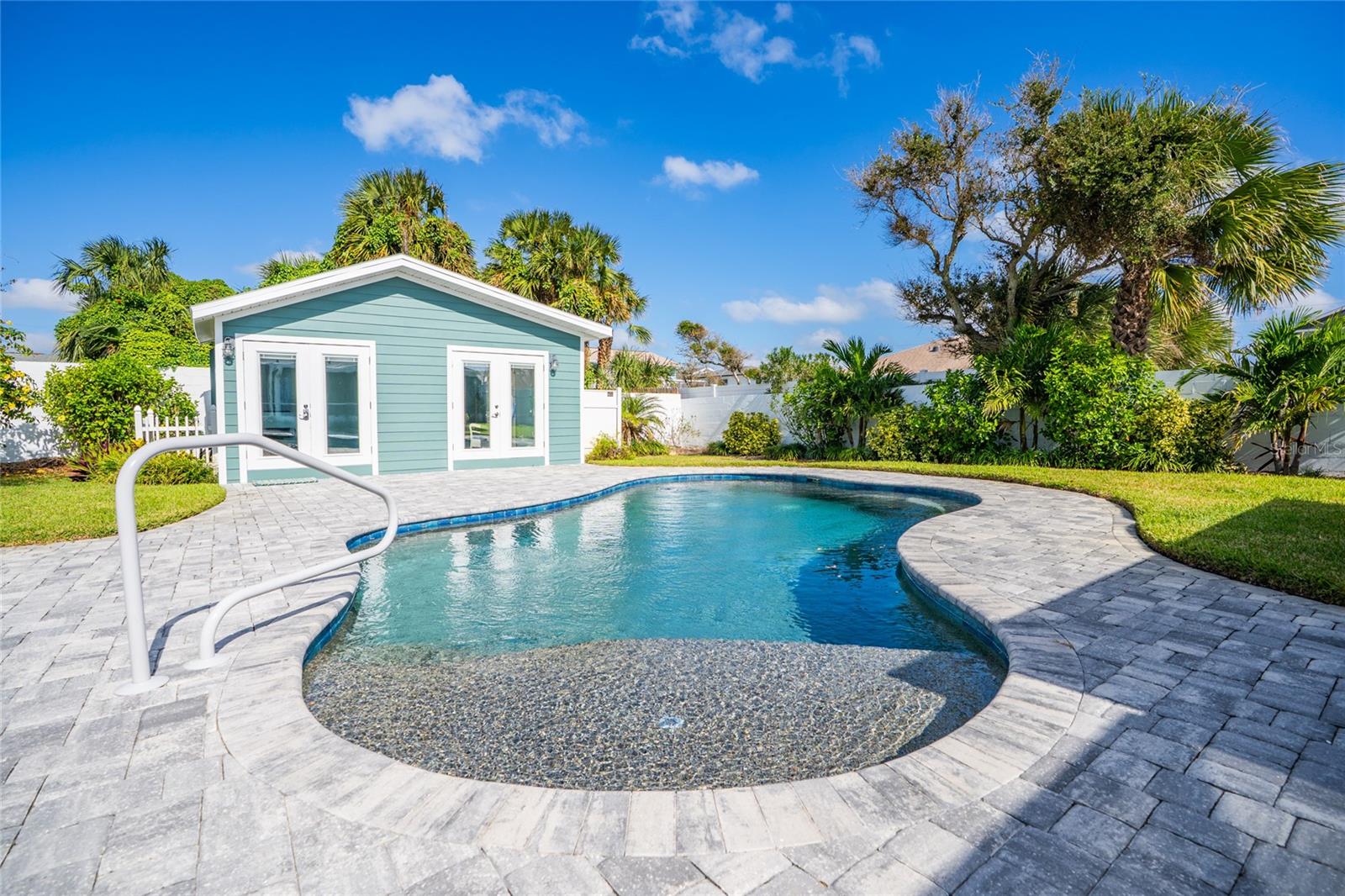 NEW SMYRNA BEACH - Residential