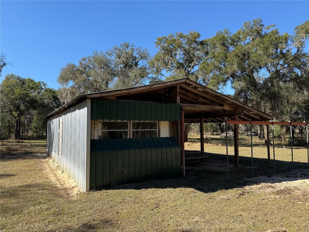 Photo of 18630 Bradshaw Road, Dade City, FL 33523 (MLS # G5107013)