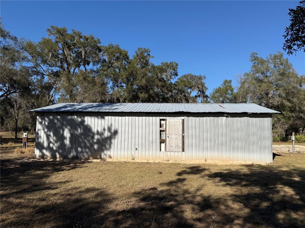 Photo of 18630 Bradshaw Road, Dade City, FL 33523 (MLS # G5107013)