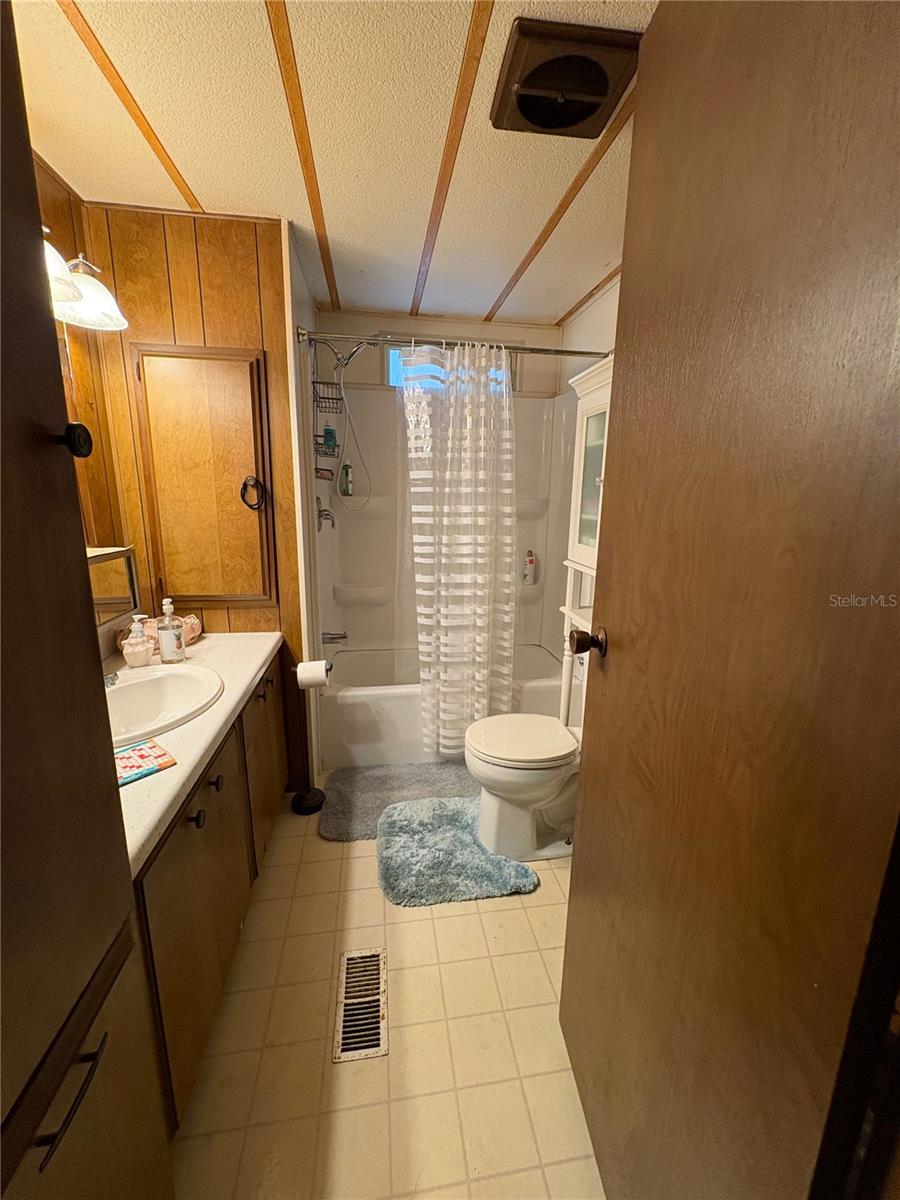 WESTWINDS VILLAGE CO-OP - Residential Lease