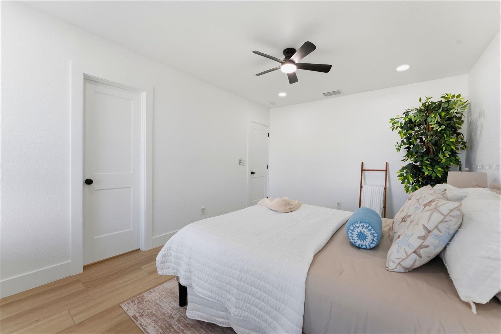 DANA SHORES UN 1 SEC - Residential