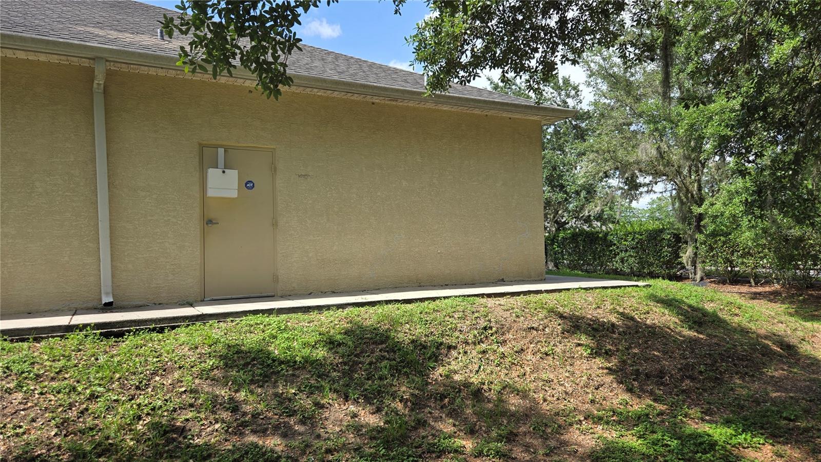 DAUGHTERY ROAD PROFESSIONAL CENTER 03 - Commercial Lease