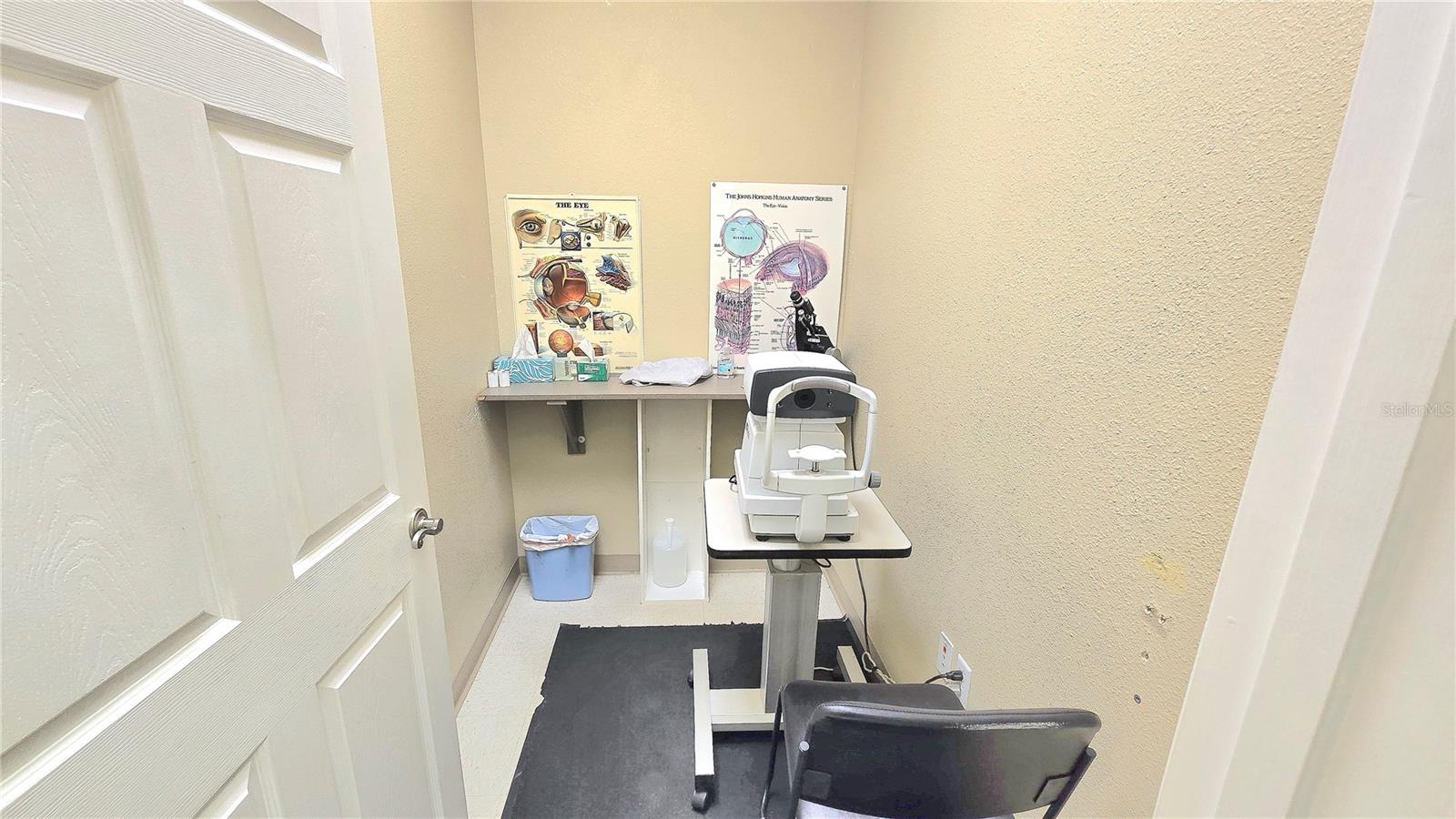 DAUGHTERY ROAD PROFESSIONAL CENTER 03 - Commercial Lease