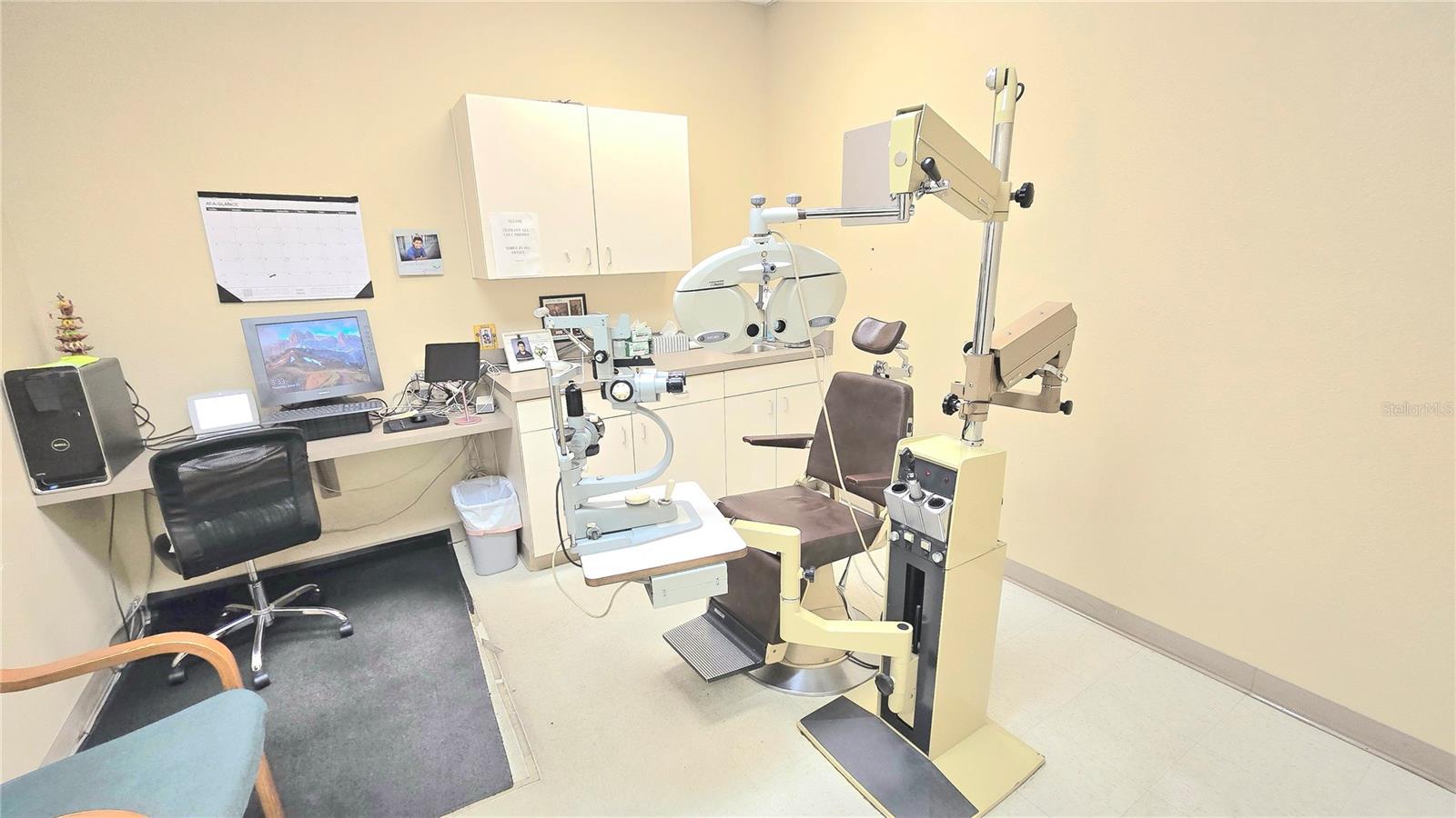 DAUGHTERY ROAD PROFESSIONAL CENTER 03 - Commercial Lease