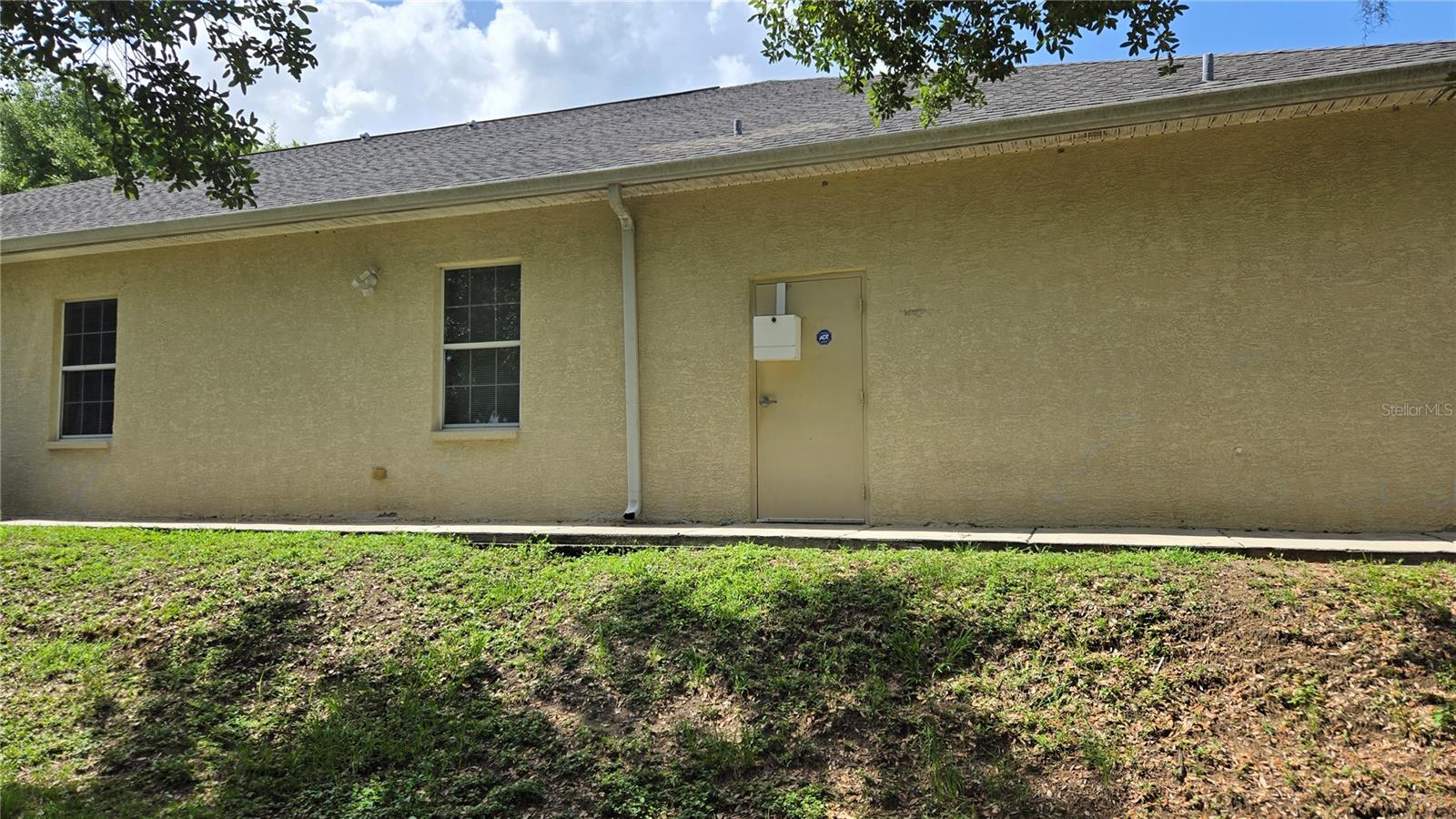 DAUGHTERY ROAD PROFESSIONAL CENTER 03 - Commercial Lease