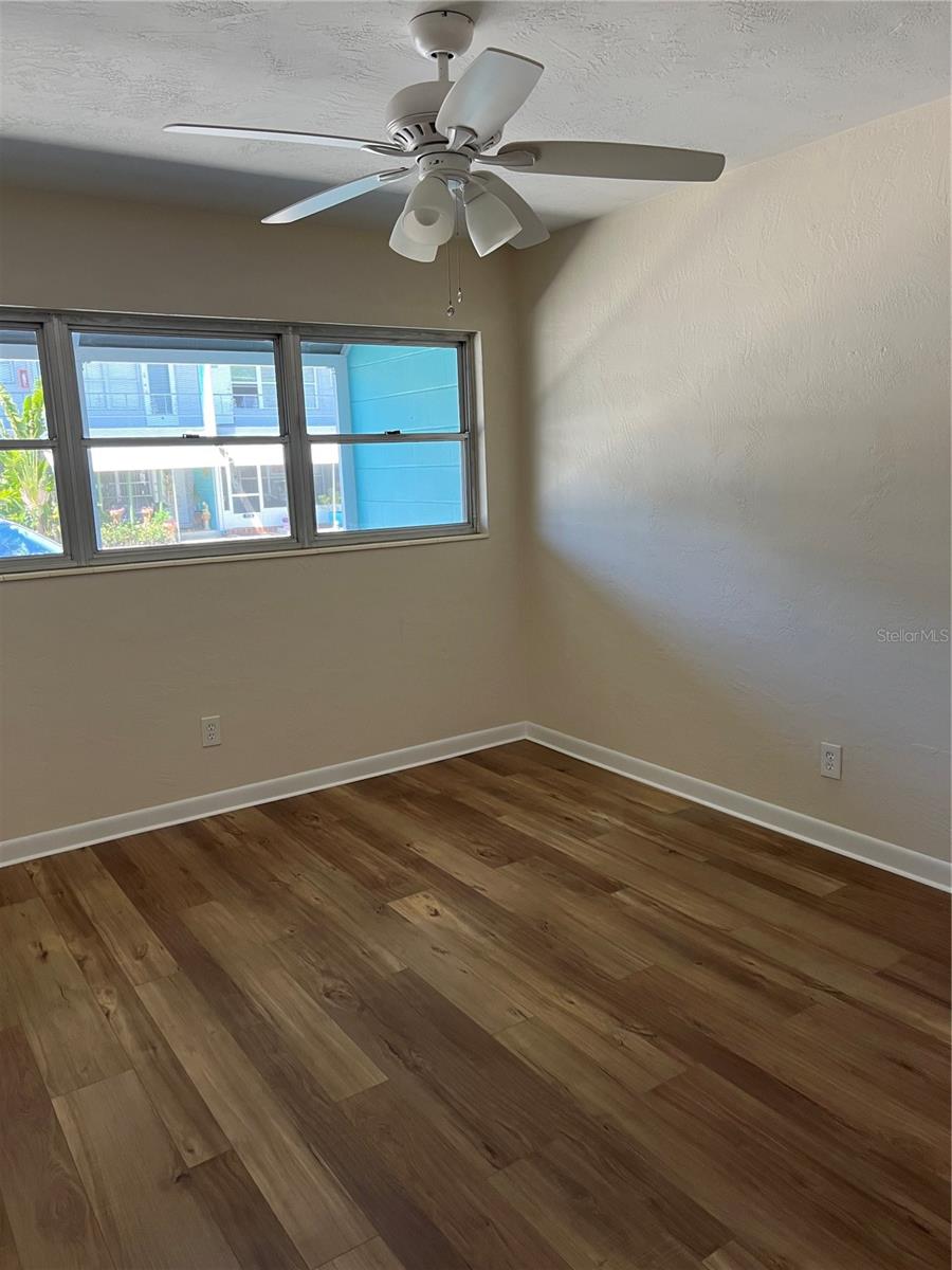 CLEARVIEW OAKS CONDO - Residential