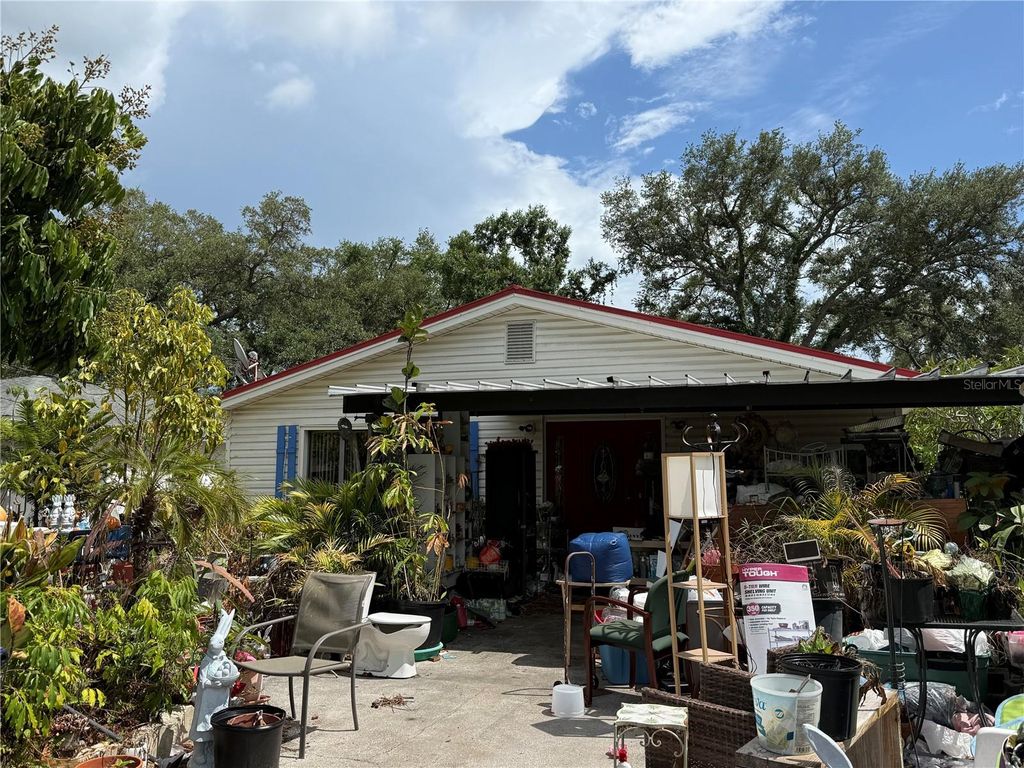 Photo of 2908 W Leila Avenue, Tampa, FL 33611 (MLS # TB8513111)