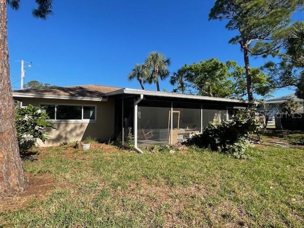 Photo of 5365 Dover Street NE, St Petersburg, FL 33703 (MLS # TB8378004)