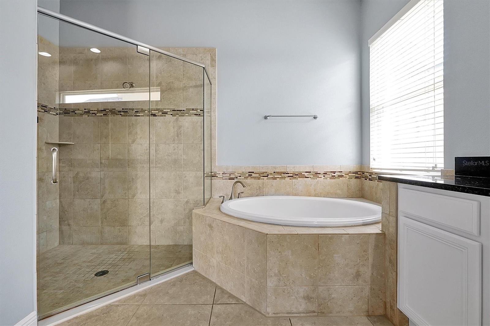 BELLALAGO PH 6H & 6I - Residential