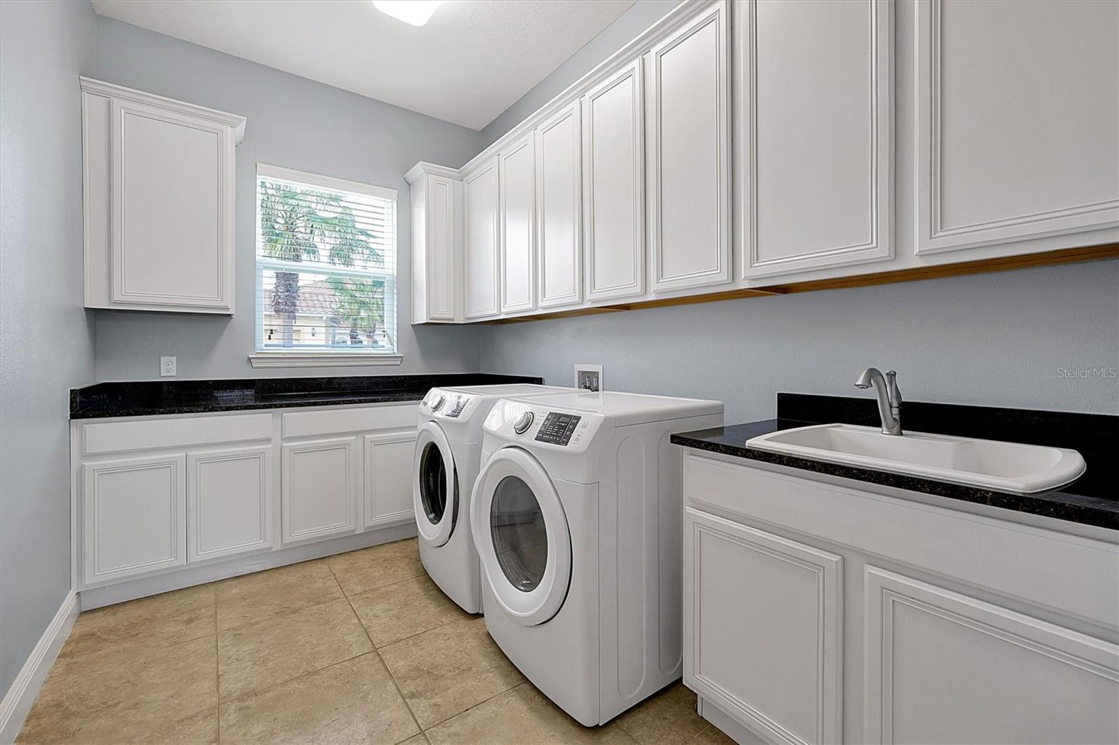 BELLALAGO PH 6H & 6I - Residential