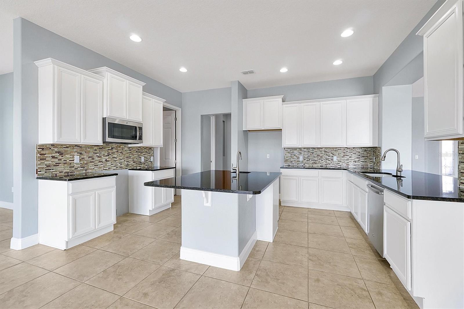 BELLALAGO PH 6H & 6I - Residential