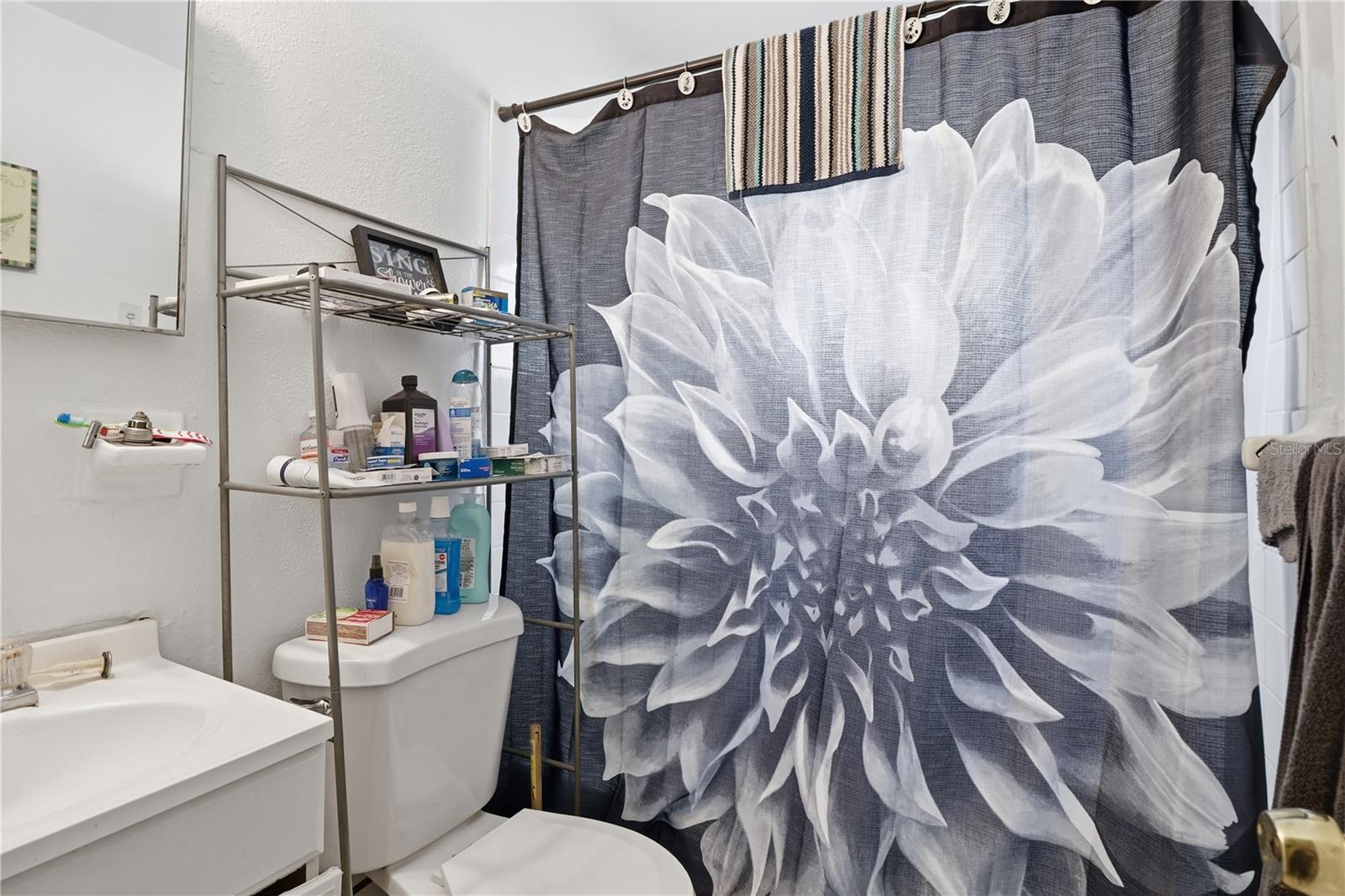 LINCOLN PLACE - Residential Income