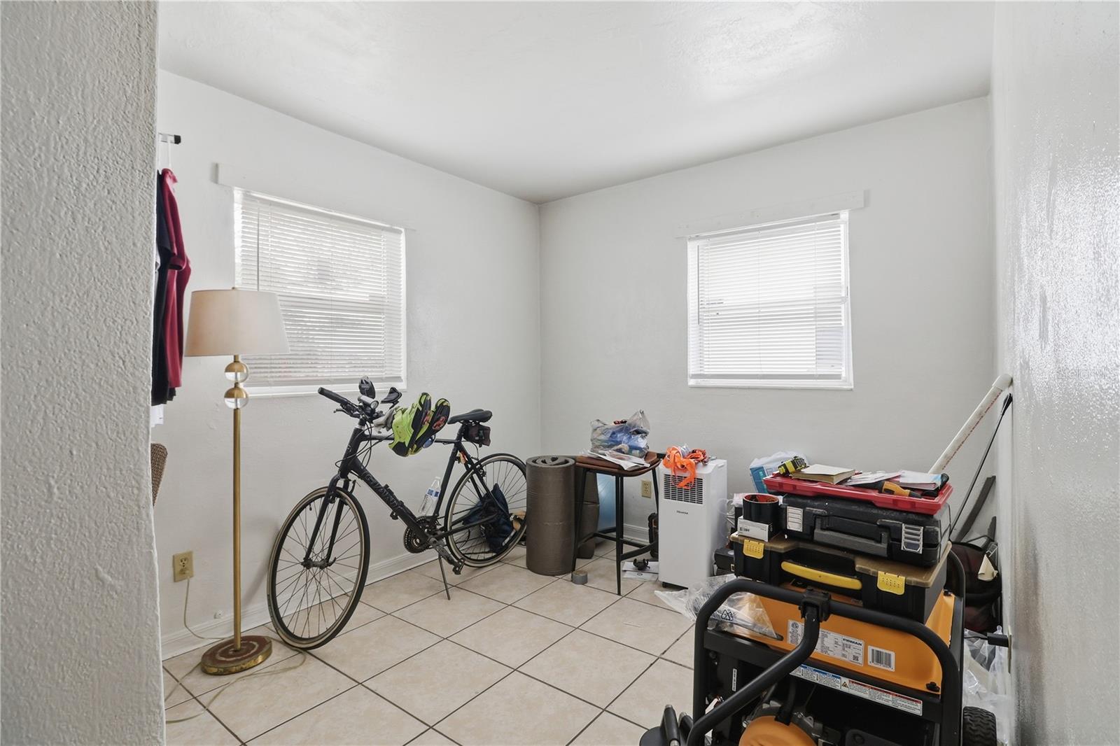 LINCOLN PLACE - Residential Income