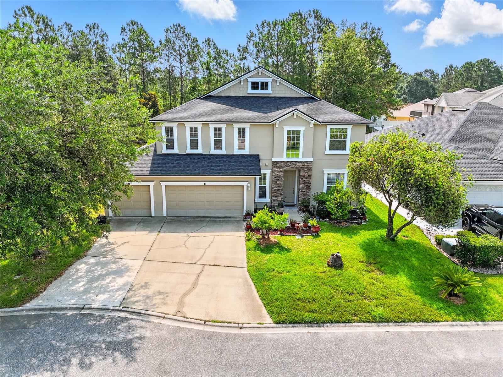 Tucked away in a quiet cul-de-sac in Oakleaf Plantation, this spacious single-family home offers the perfect blend of comfort and functionality. The open-concept downstairs features a bright and airy layout with stainless steel appliances in the kitchen and seamless flow into the expansive Florida room—ideal for relaxing or entertaining. Upstairs, a generous loft provides additional living space, while each bedroom offers plenty of room to unwind. Outside, enjoy a fully fenced backyard, perfect for kids or pets, and a rare 3-car garage for extra storage or vehicles. All located in one of Clay County's most desirable communities with top-rated schools and resort-style amenities.
