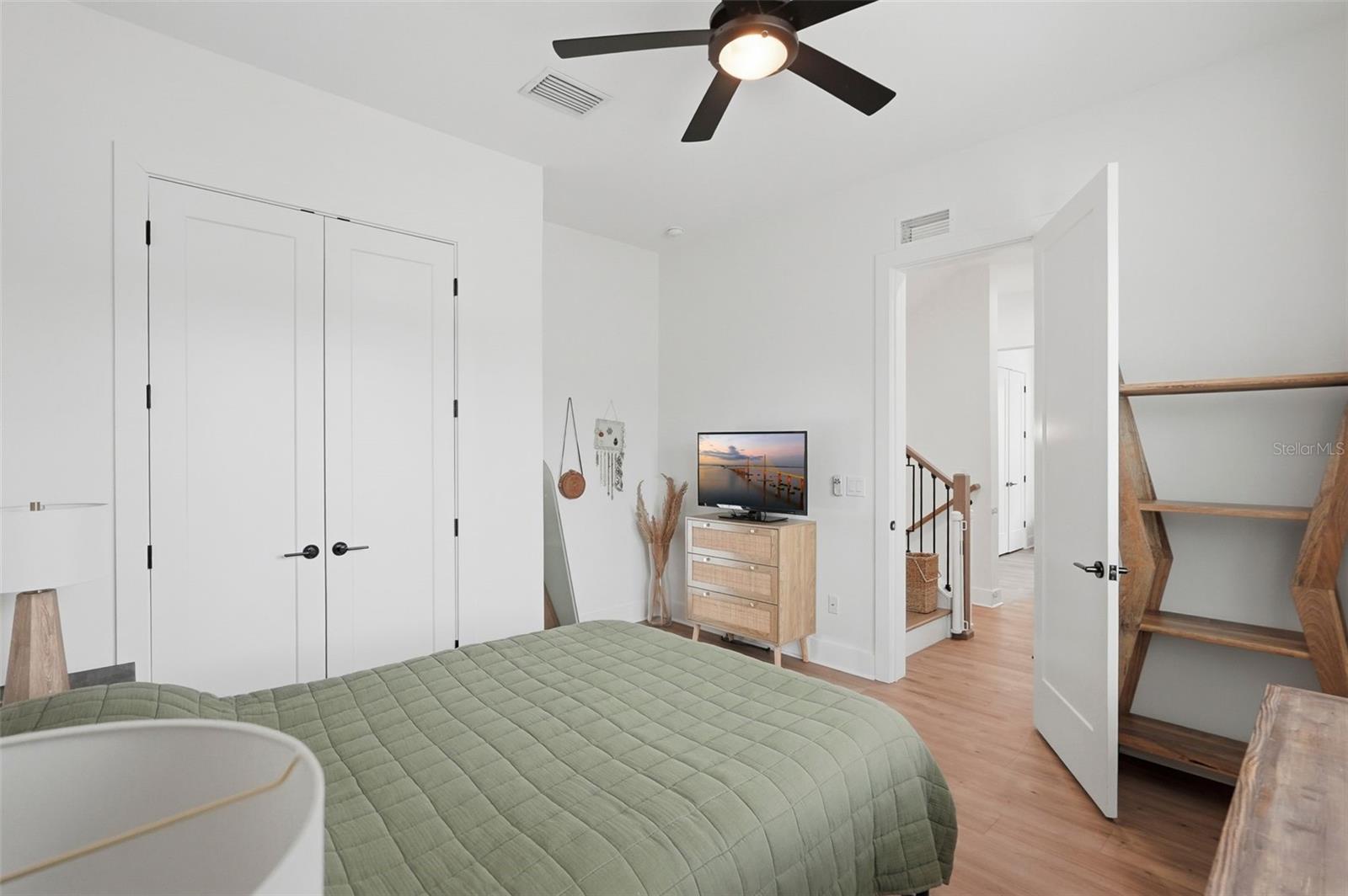 SHOREACRES CENTER - Residential