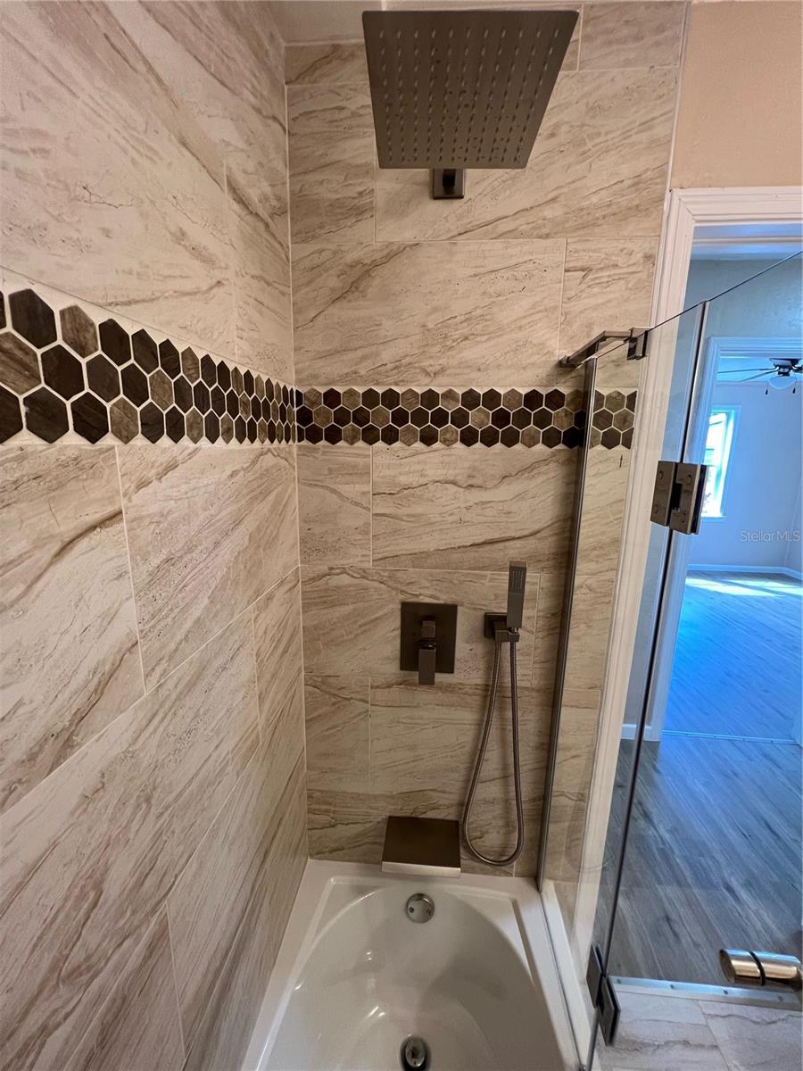 INWOOD - Residential