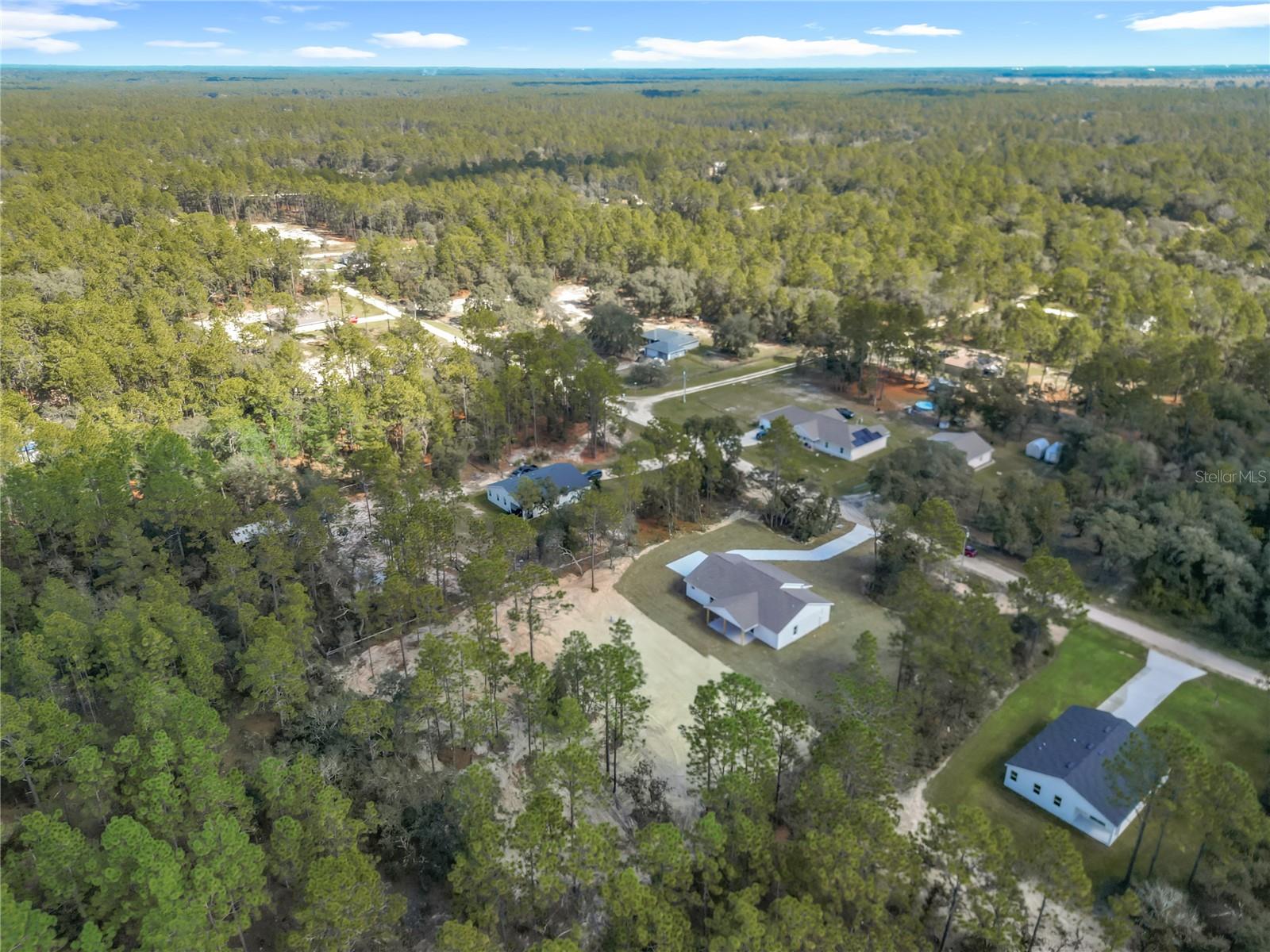 ROLLING HILLS 01 - Residential