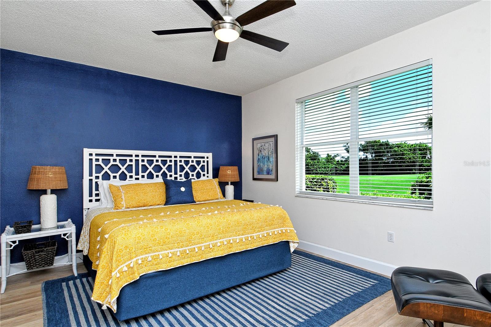 HERITAGE OAKS GOLF & COUNTRY CLUB - Residential