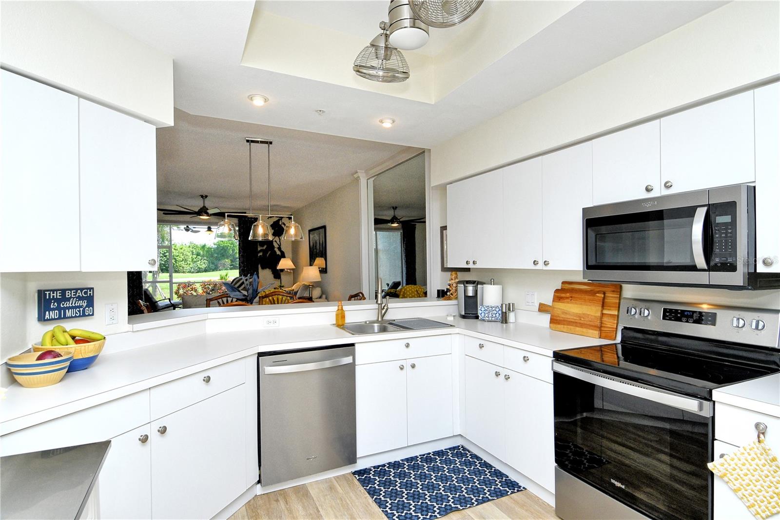 HERITAGE OAKS GOLF & COUNTRY CLUB - Residential