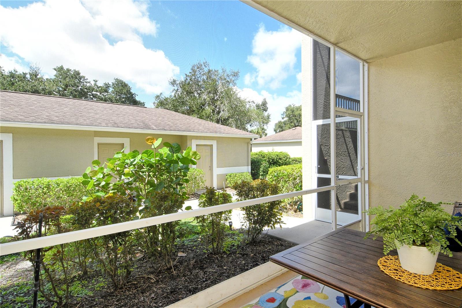 HERITAGE OAKS GOLF & COUNTRY CLUB - Residential