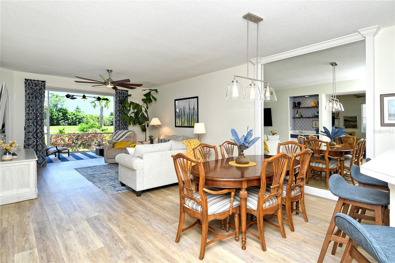 HERITAGE OAKS GOLF & COUNTRY CLUB - Residential