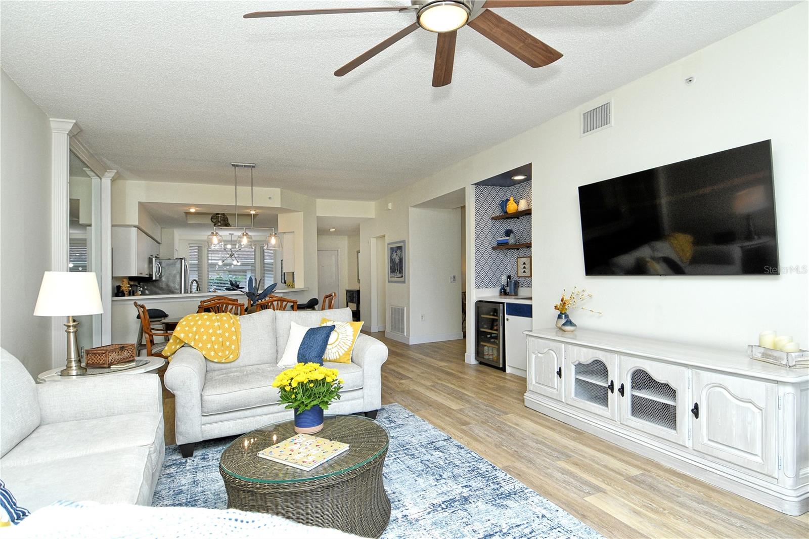 HERITAGE OAKS GOLF & COUNTRY CLUB - Residential