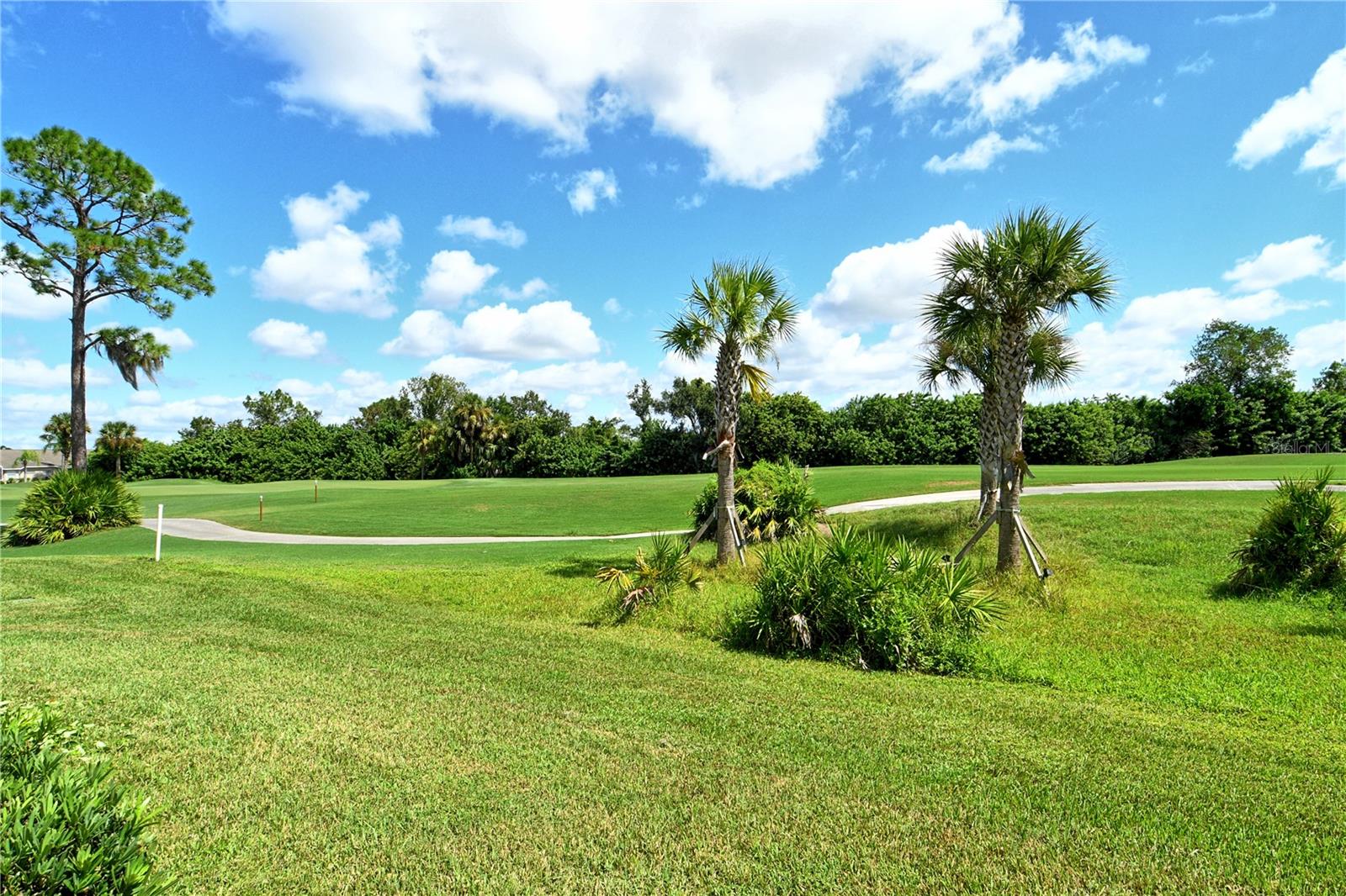 HERITAGE OAKS GOLF & COUNTRY CLUB - Residential