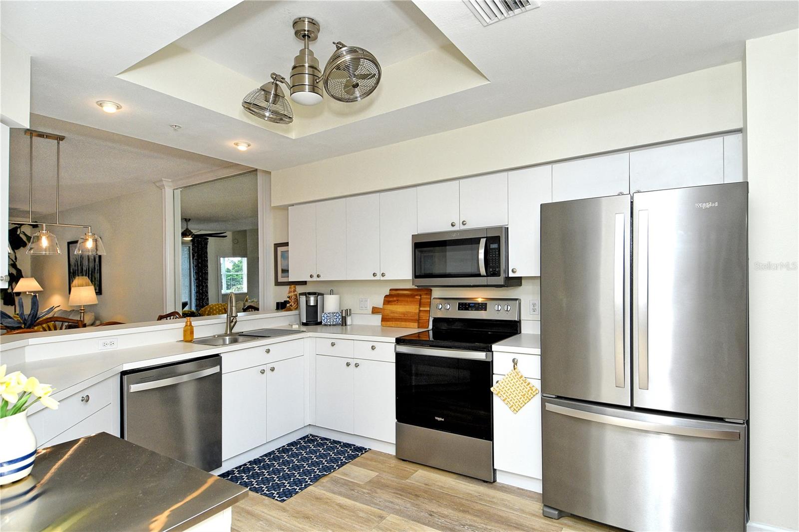 HERITAGE OAKS GOLF & COUNTRY CLUB - Residential