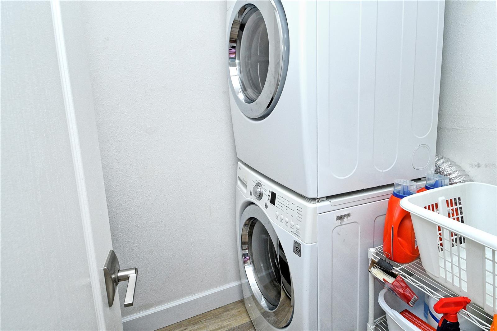 HERITAGE OAKS GOLF & COUNTRY CLUB - Residential