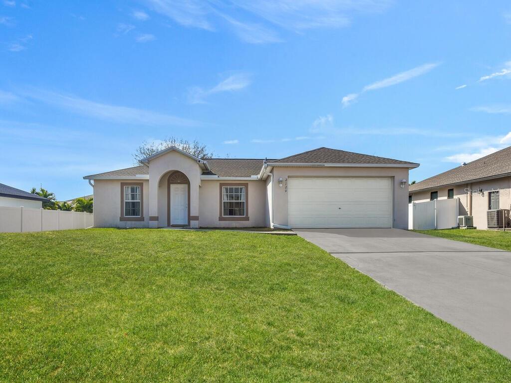 CAPE CORAL - Residential