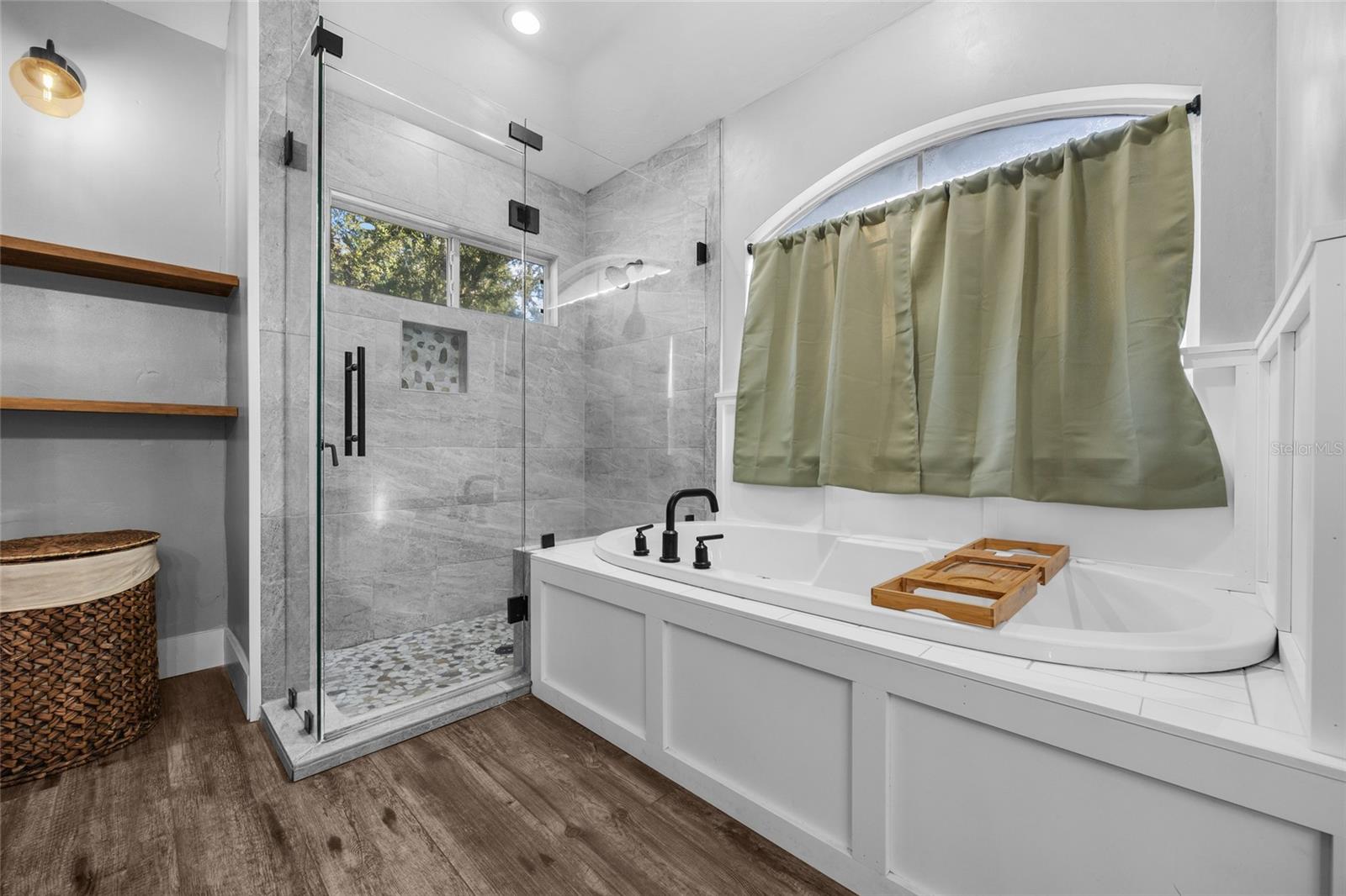 OAK GLEN PH I - Residential