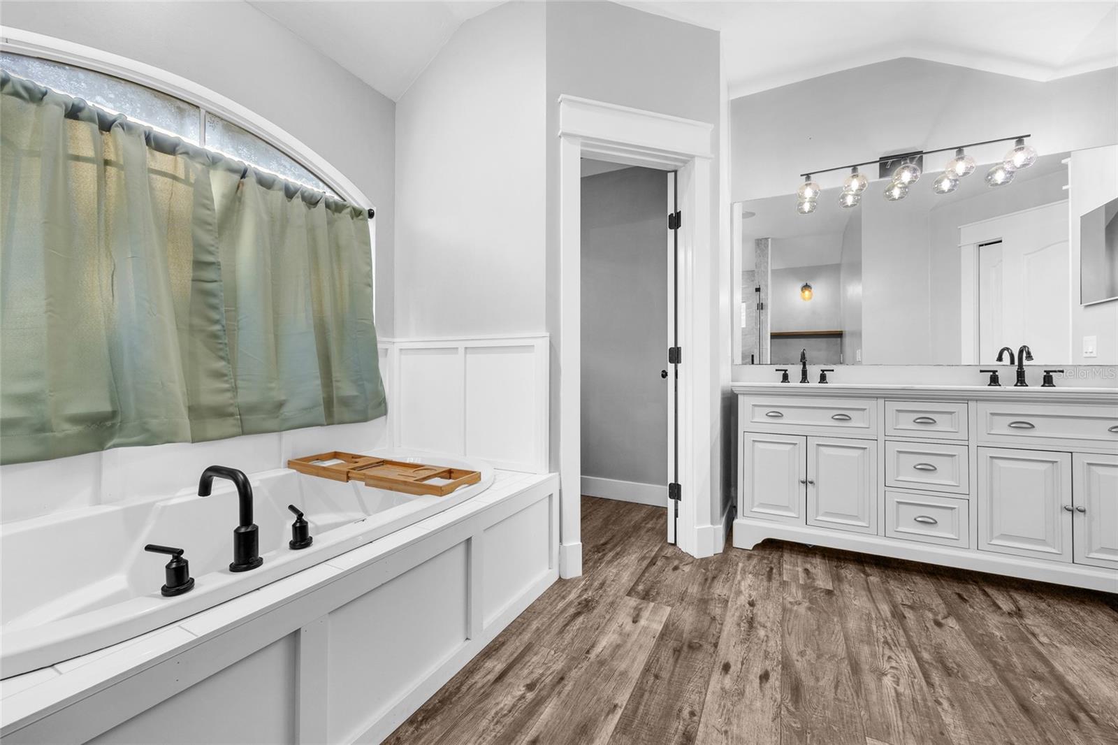 OAK GLEN PH I - Residential