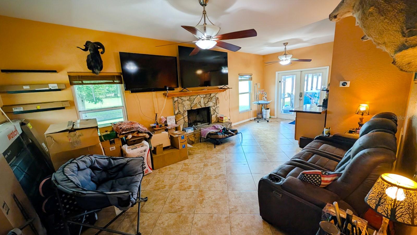 ACREAGE - Residential