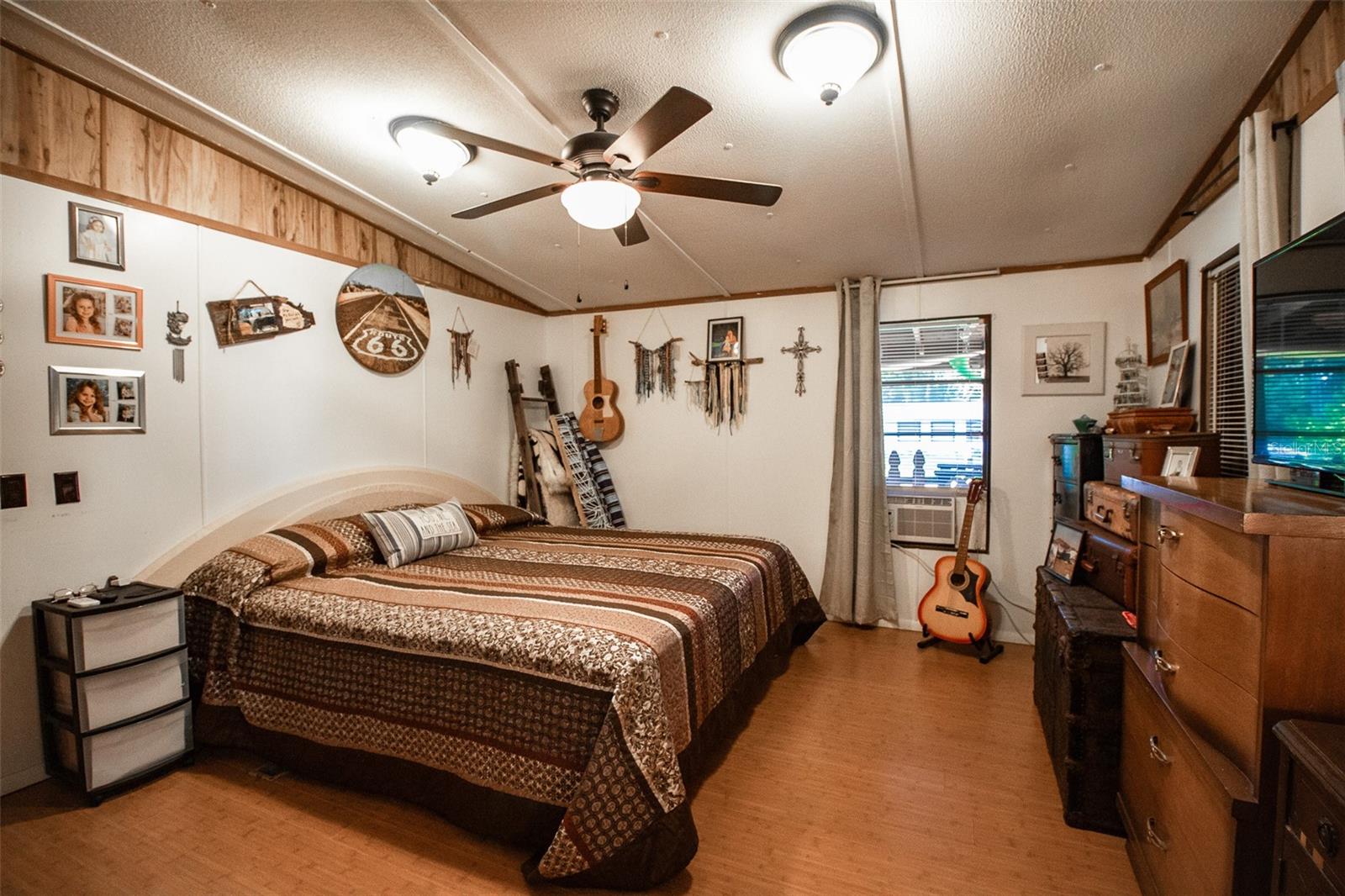 OAKVIEW ACRES - Residential