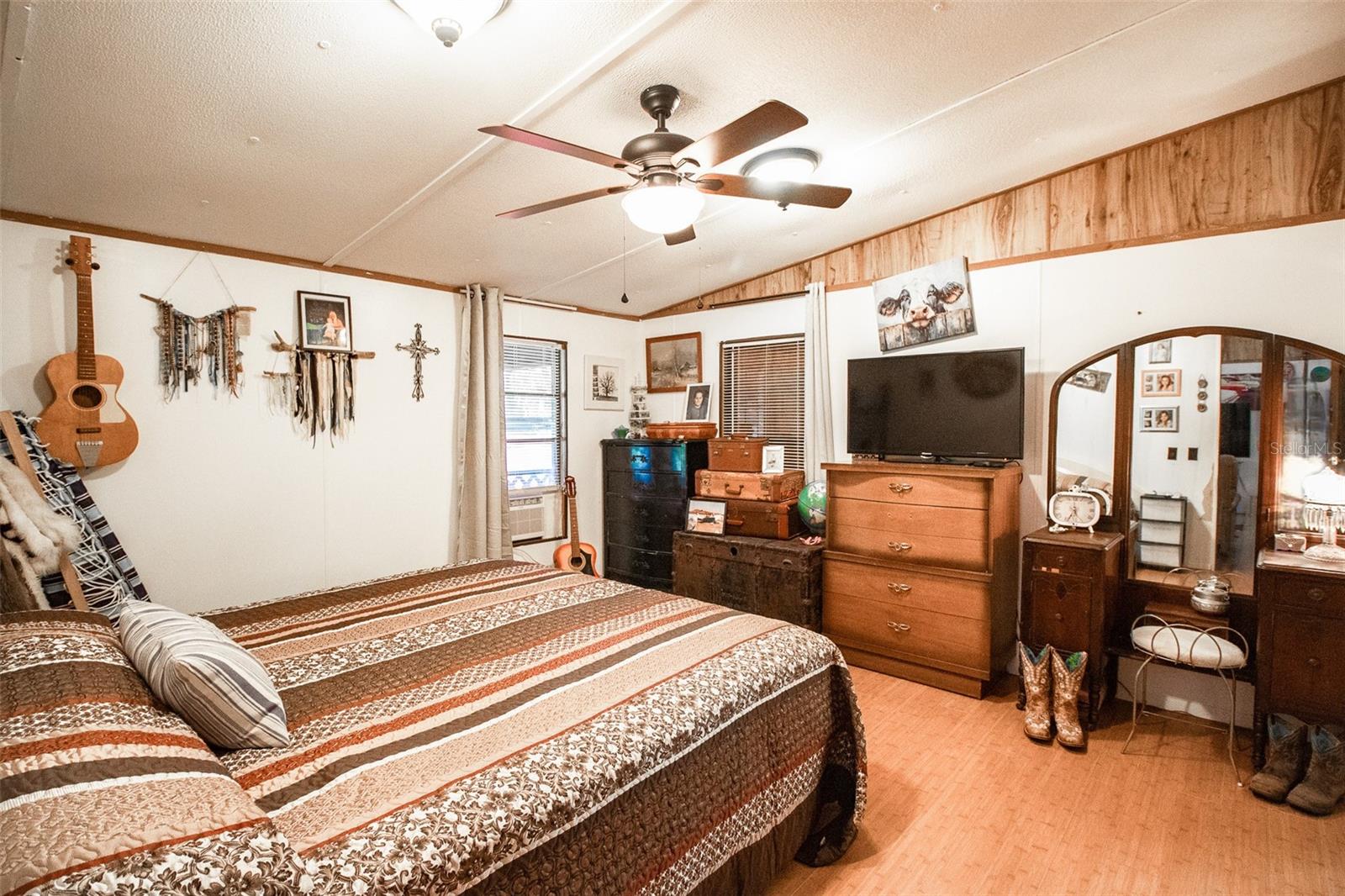 OAKVIEW ACRES - Residential