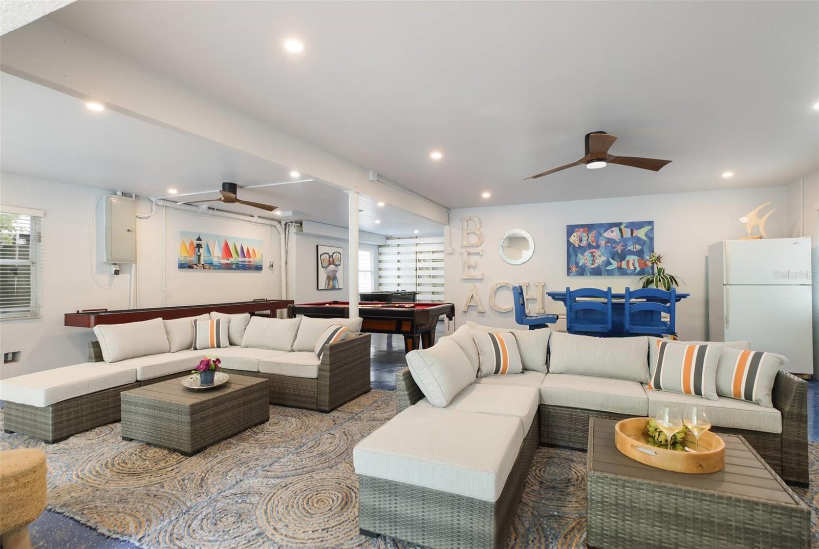 ANNA MARIA BEACH - Residential