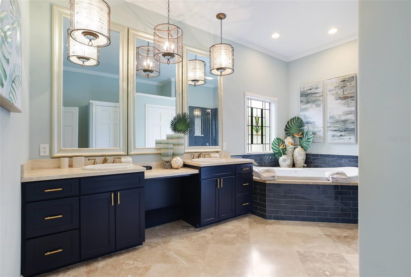 ANNA MARIA BEACH - Residential