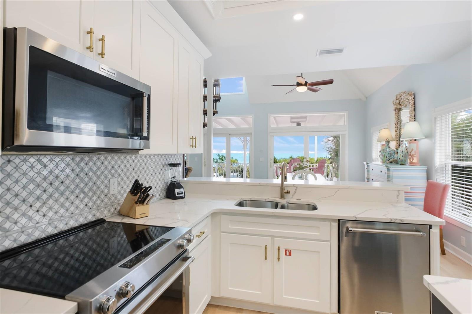 ANNA MARIA BEACH - Residential