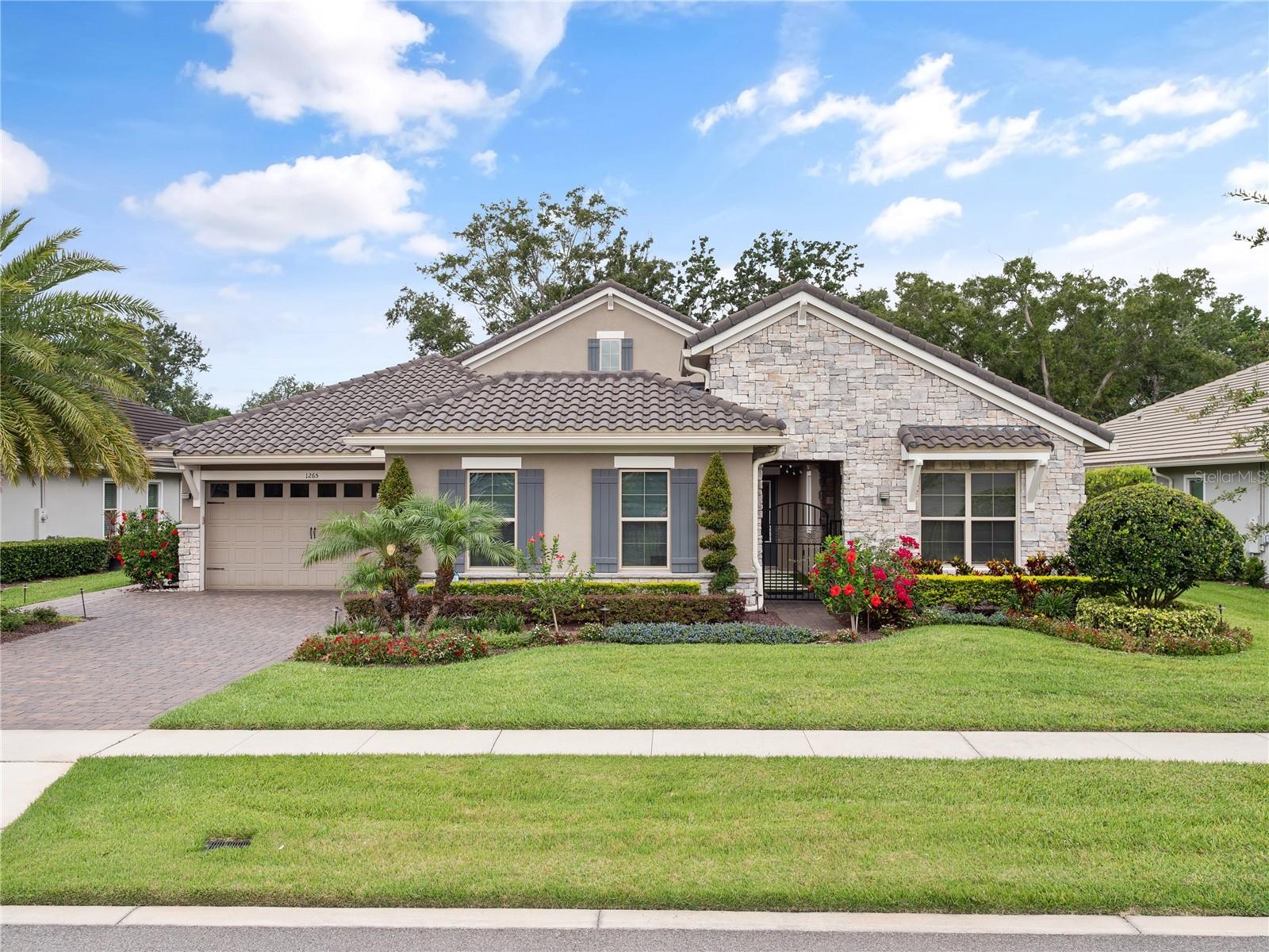 1265 ESTANCIA WOODS LOOP