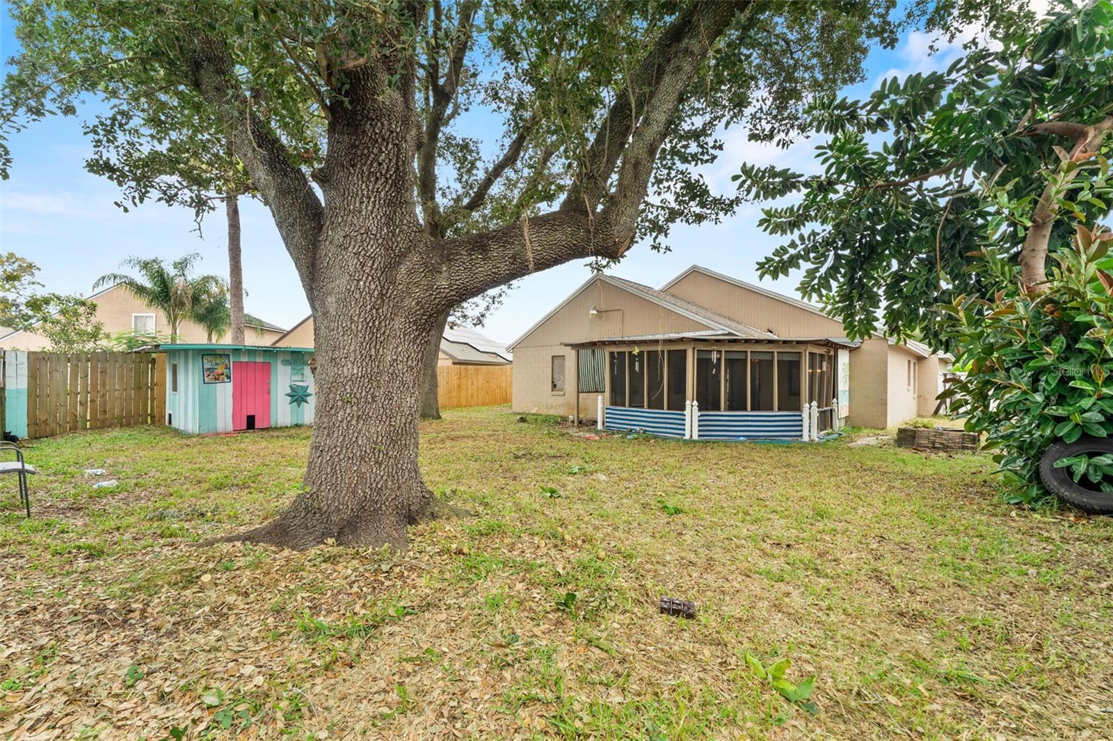 RIVER CHASE - Residential