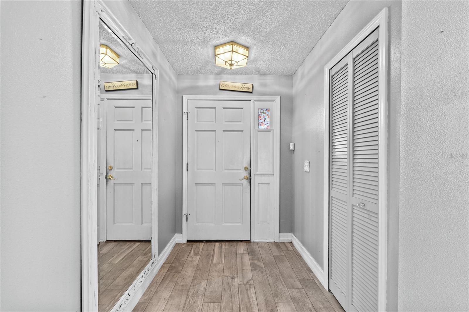 RIVER CHASE - Residential